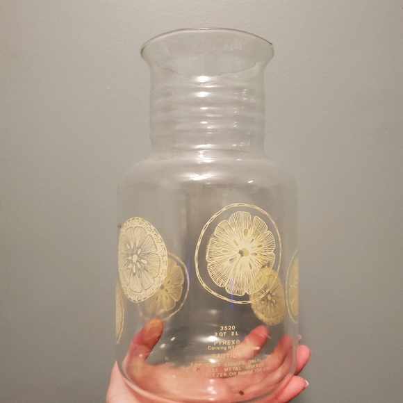 Vintage Pyrex Lemonade Pitcher - Picture 3 of 10